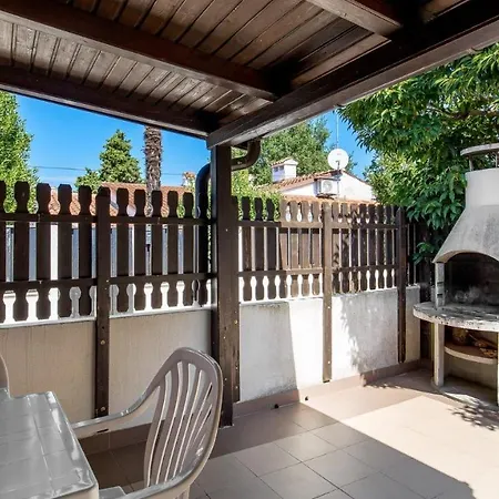 Ferienhaus Holiday Ana *